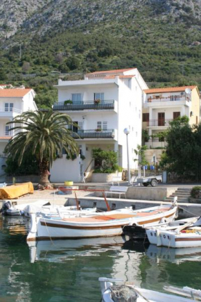 Apartments by the sea Igrane, Makarska - 2679